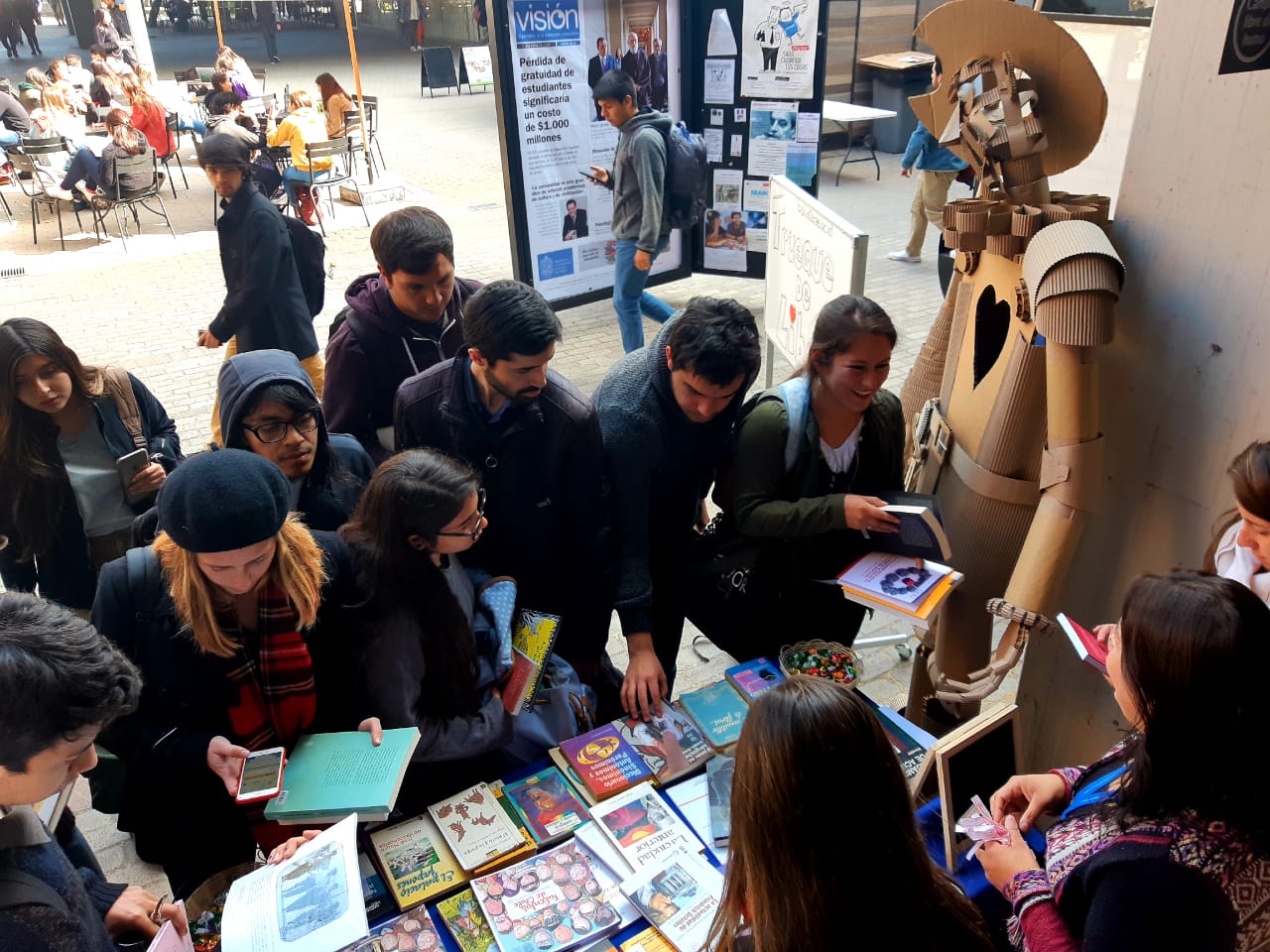 Trueque de Libros Bibliotecas UC